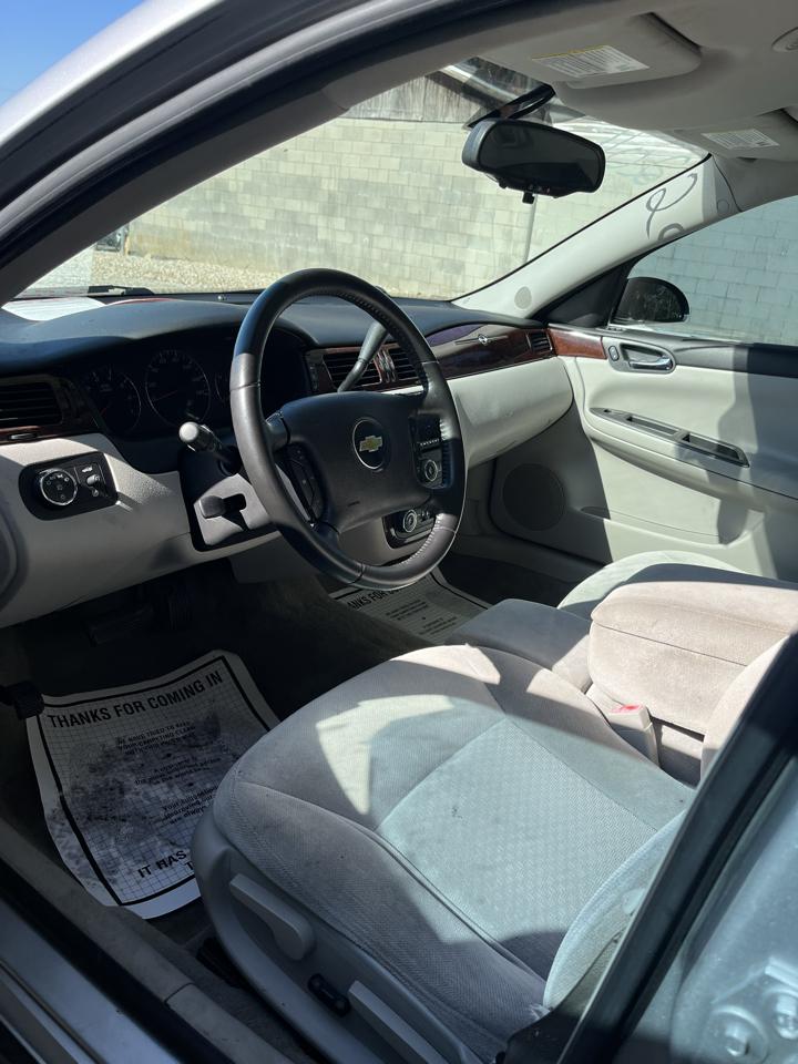 Chevrolet Impala 4dr Sdn LT Retail 2011