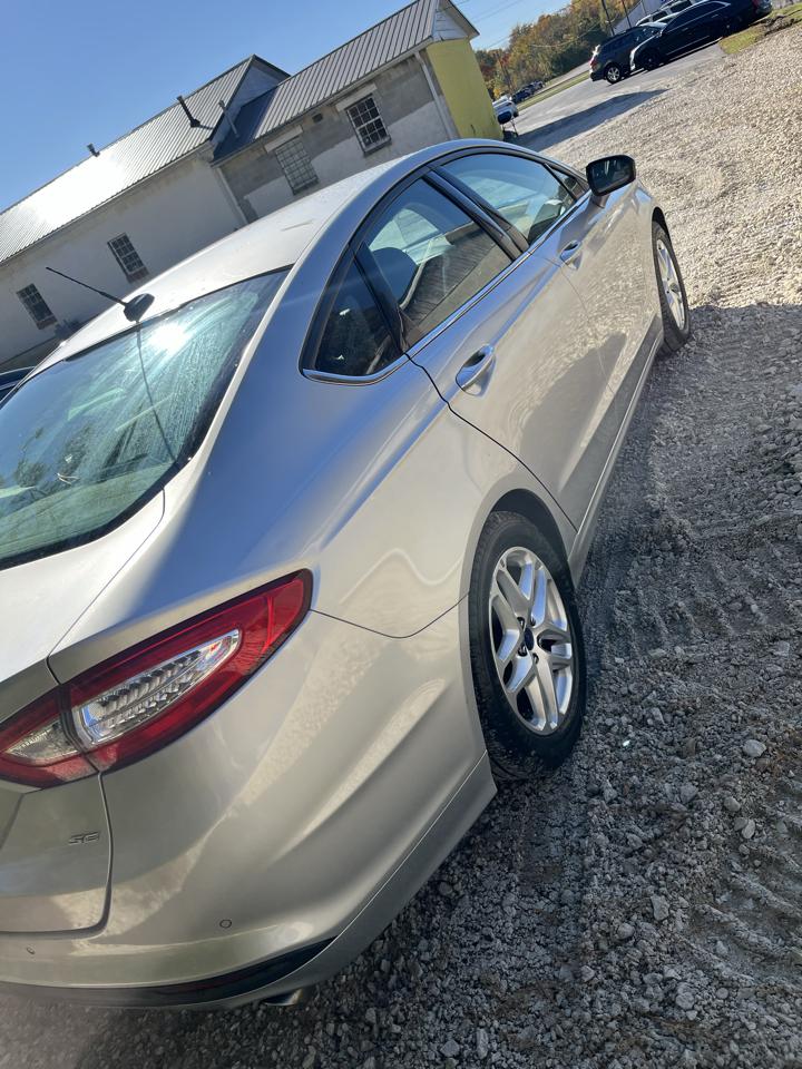 Ford Fusion 4dr Sdn SE FWD 2014