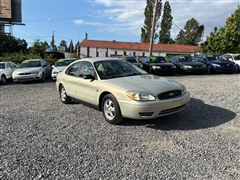 2004 Ford Taurus 