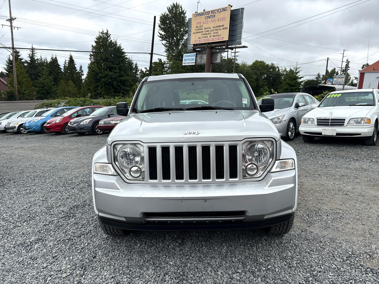 Jeep Liberty Sport 2WD 2012 Jeep Liberty Sport 2WD 2012