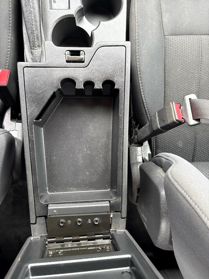 Jeep Liberty Sport 2WD 2012 Jeep Liberty Sport 2WD 2012