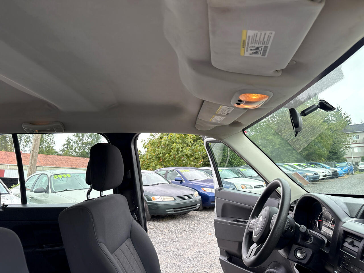 Jeep Liberty Sport 2WD 2012 Jeep Liberty Sport 2WD 2012