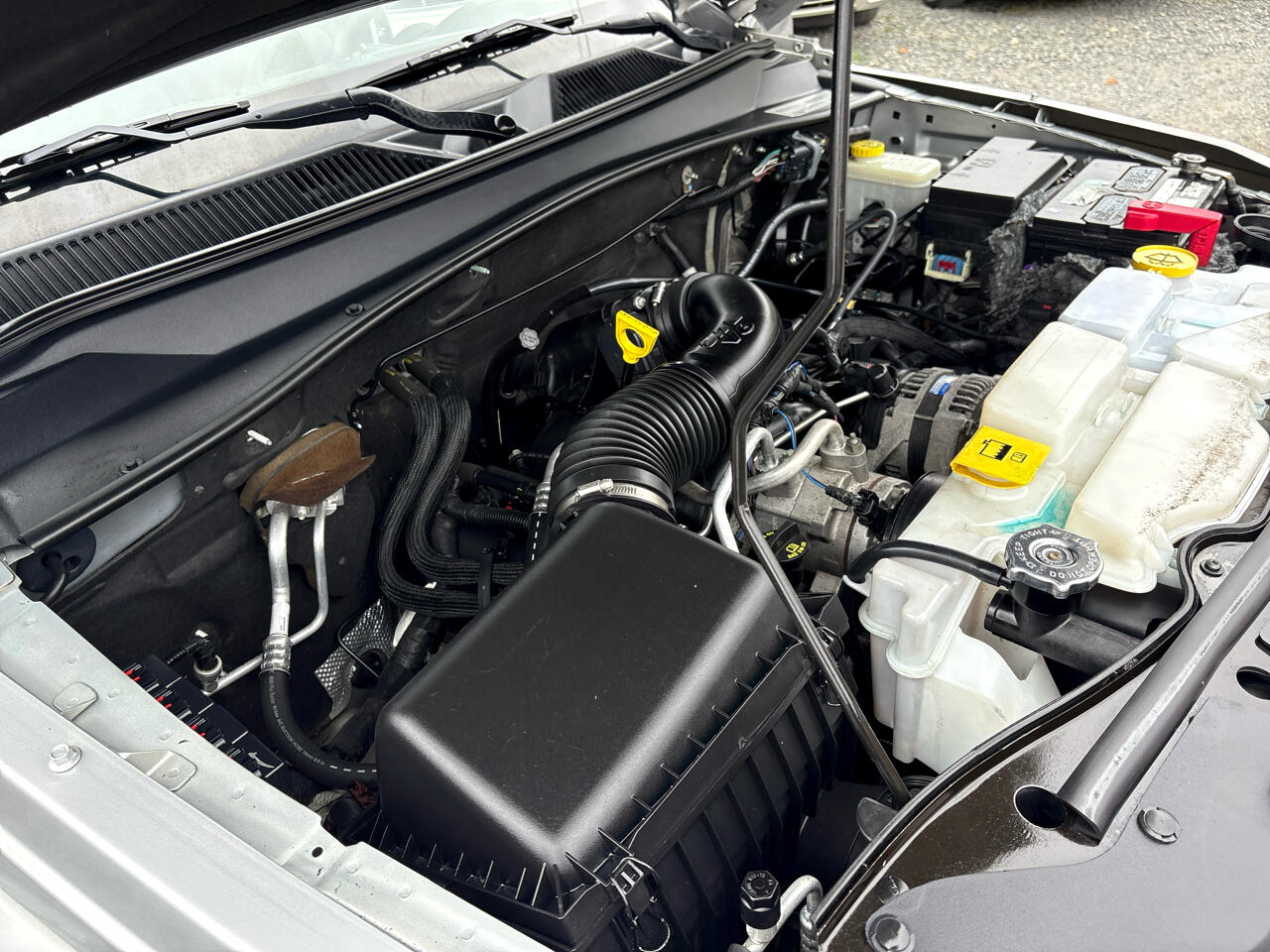 Jeep Liberty Sport 2WD 2012 Jeep Liberty Sport 2WD 2012