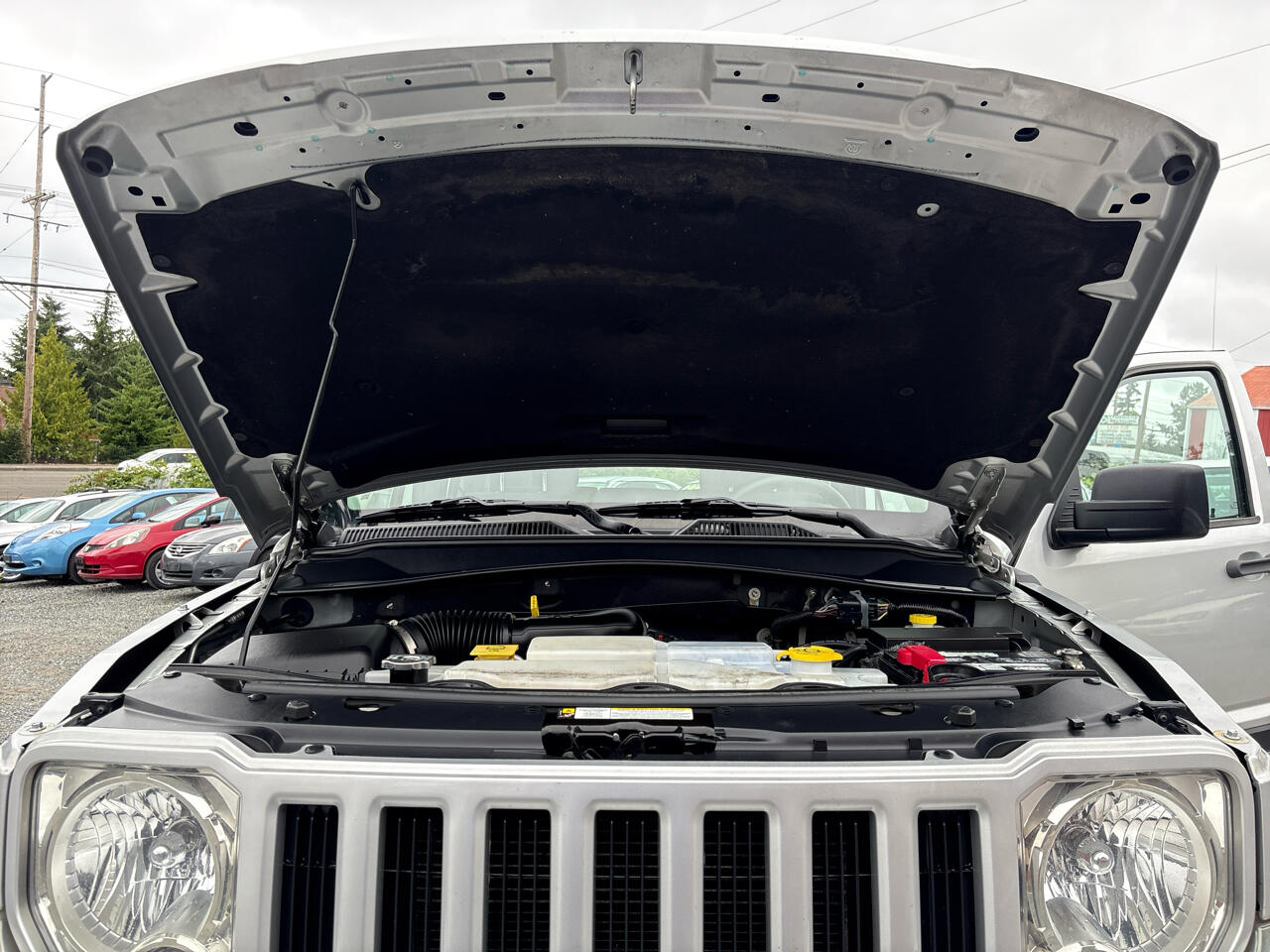 Jeep Liberty Sport 2WD 2012 Jeep Liberty Sport 2WD 2012