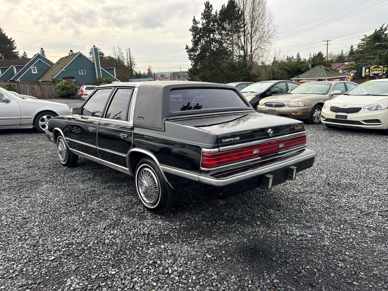 Chrysler New Yorker Base 1987