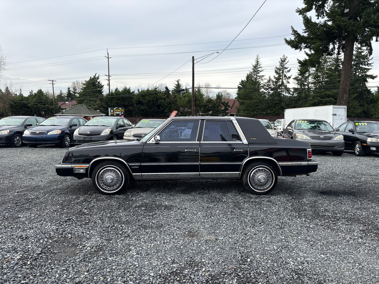 Chrysler New Yorker Base 1987