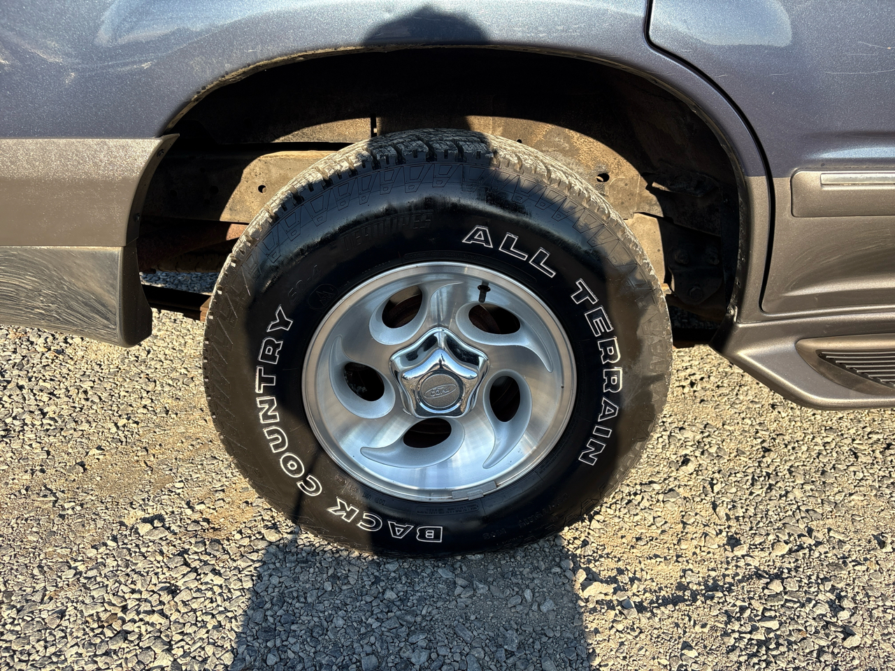 Ford Explorer XLT AWD 2000 Ford Explorer XLT AWD 2000