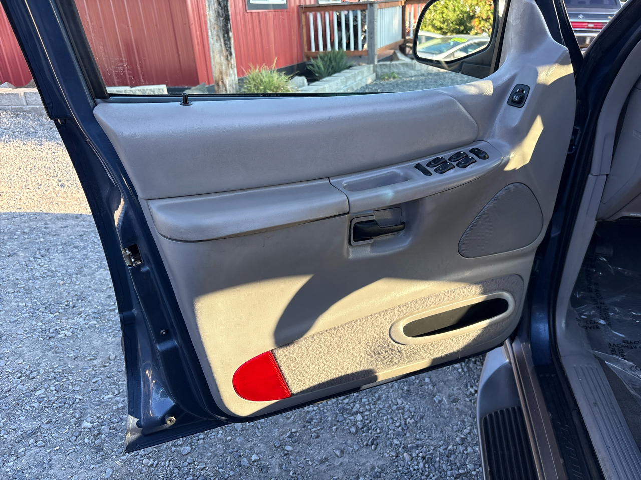 Ford Explorer XLT AWD 2000 Ford Explorer XLT AWD 2000