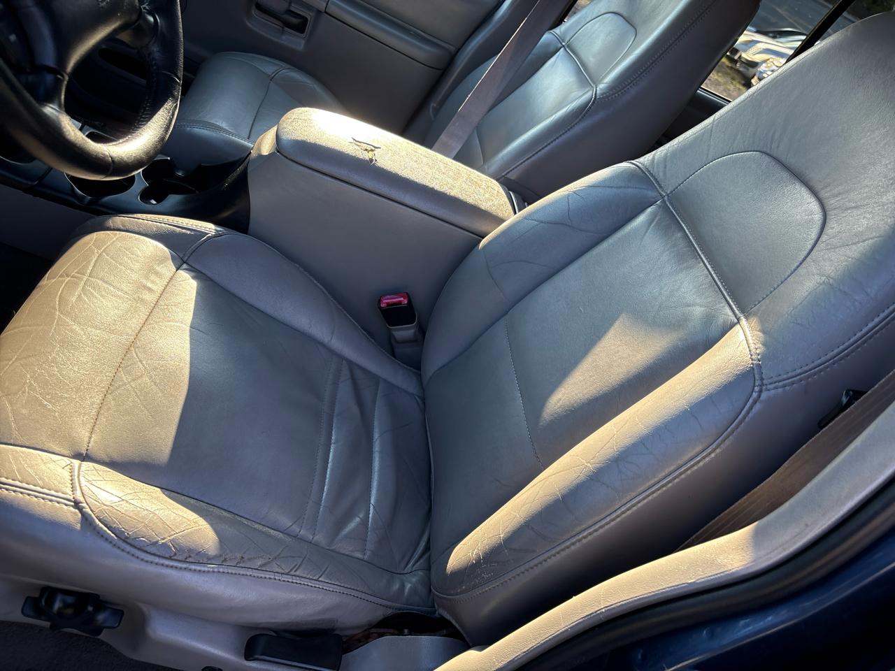 Ford Explorer XLT AWD 2000 Ford Explorer XLT AWD 2000