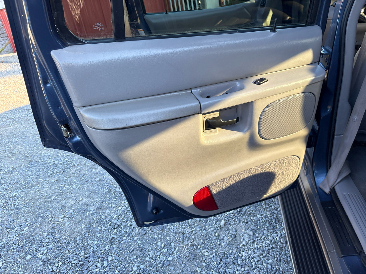 Ford Explorer XLT AWD 2000 Ford Explorer XLT AWD 2000