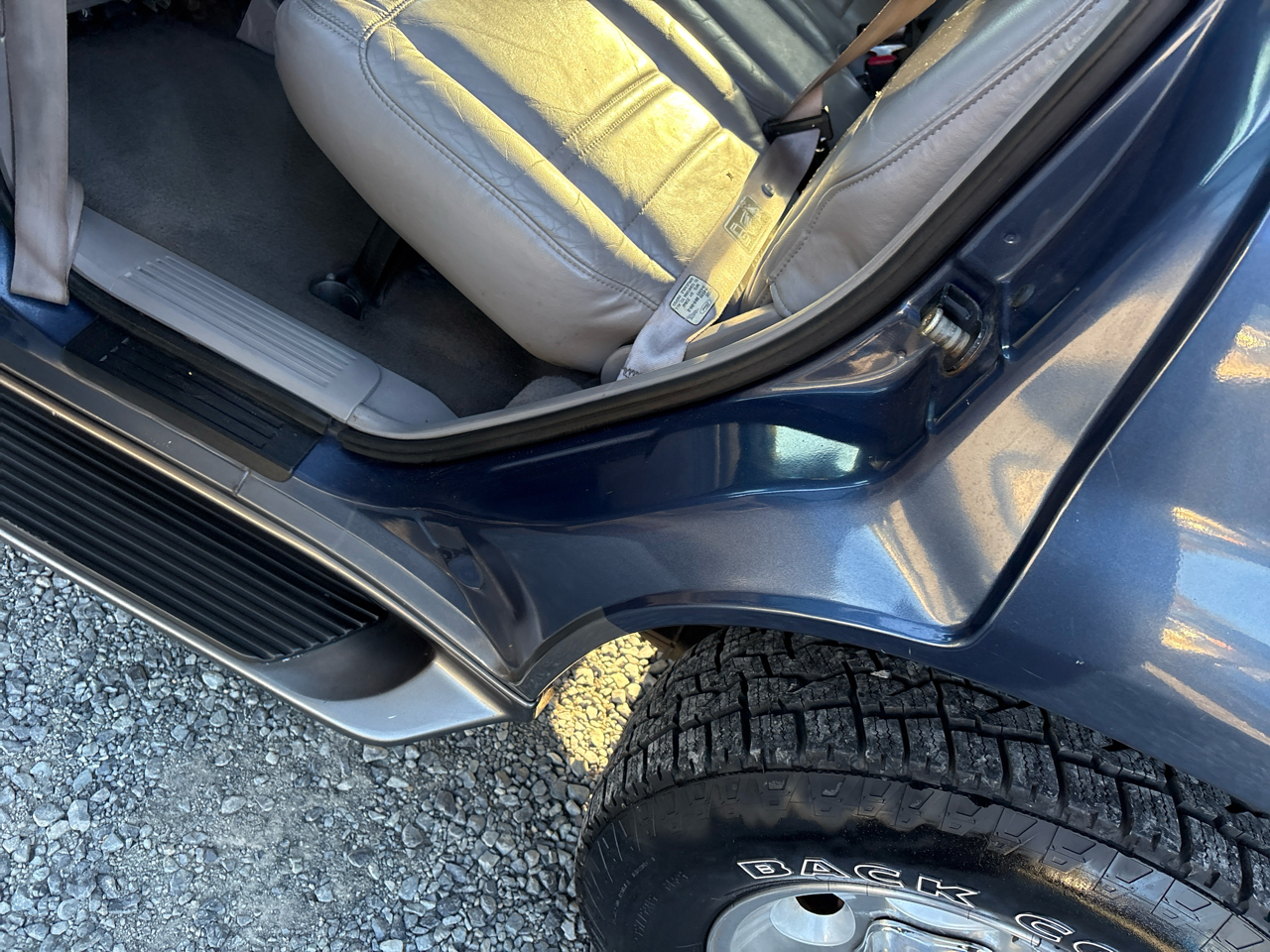 Ford Explorer XLT AWD 2000 Ford Explorer XLT AWD 2000