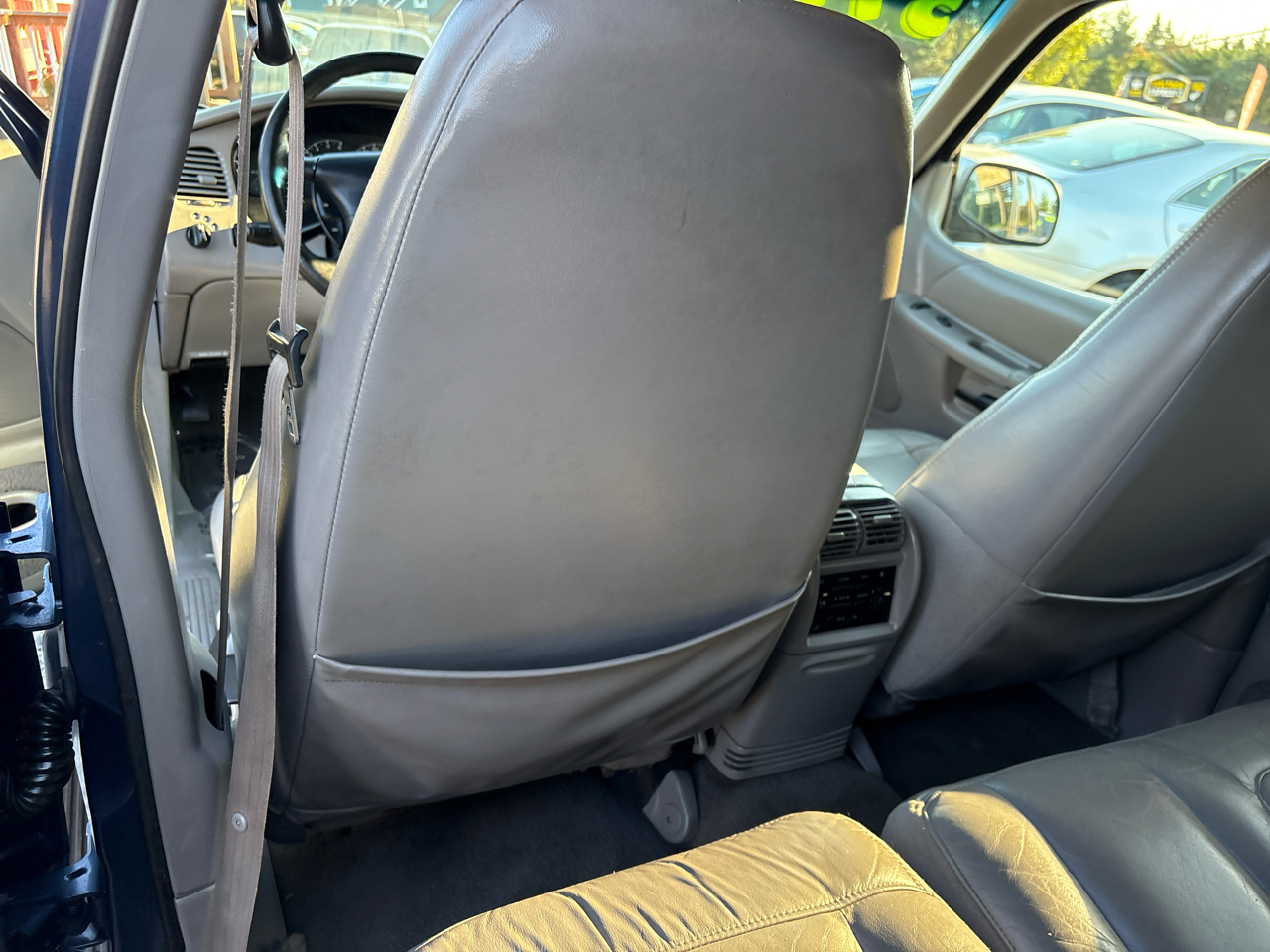 Ford Explorer XLT AWD 2000 Ford Explorer XLT AWD 2000