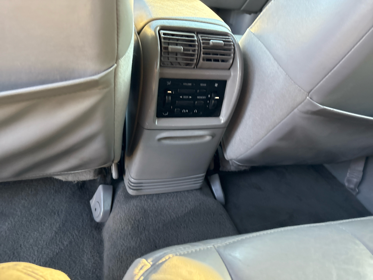 Ford Explorer XLT AWD 2000 Ford Explorer XLT AWD 2000