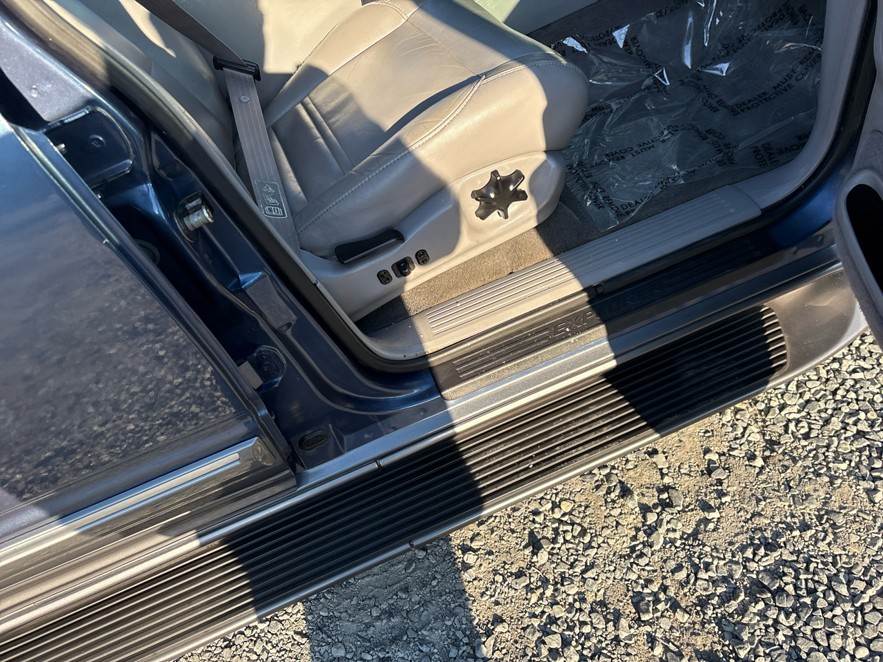 Ford Explorer XLT AWD 2000 Ford Explorer XLT AWD 2000