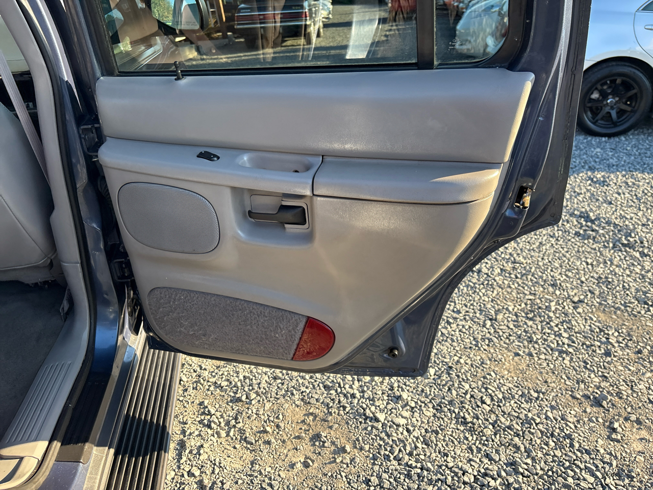 Ford Explorer XLT AWD 2000 Ford Explorer XLT AWD 2000