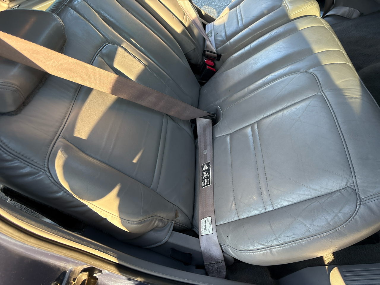 Ford Explorer XLT AWD 2000 Ford Explorer XLT AWD 2000