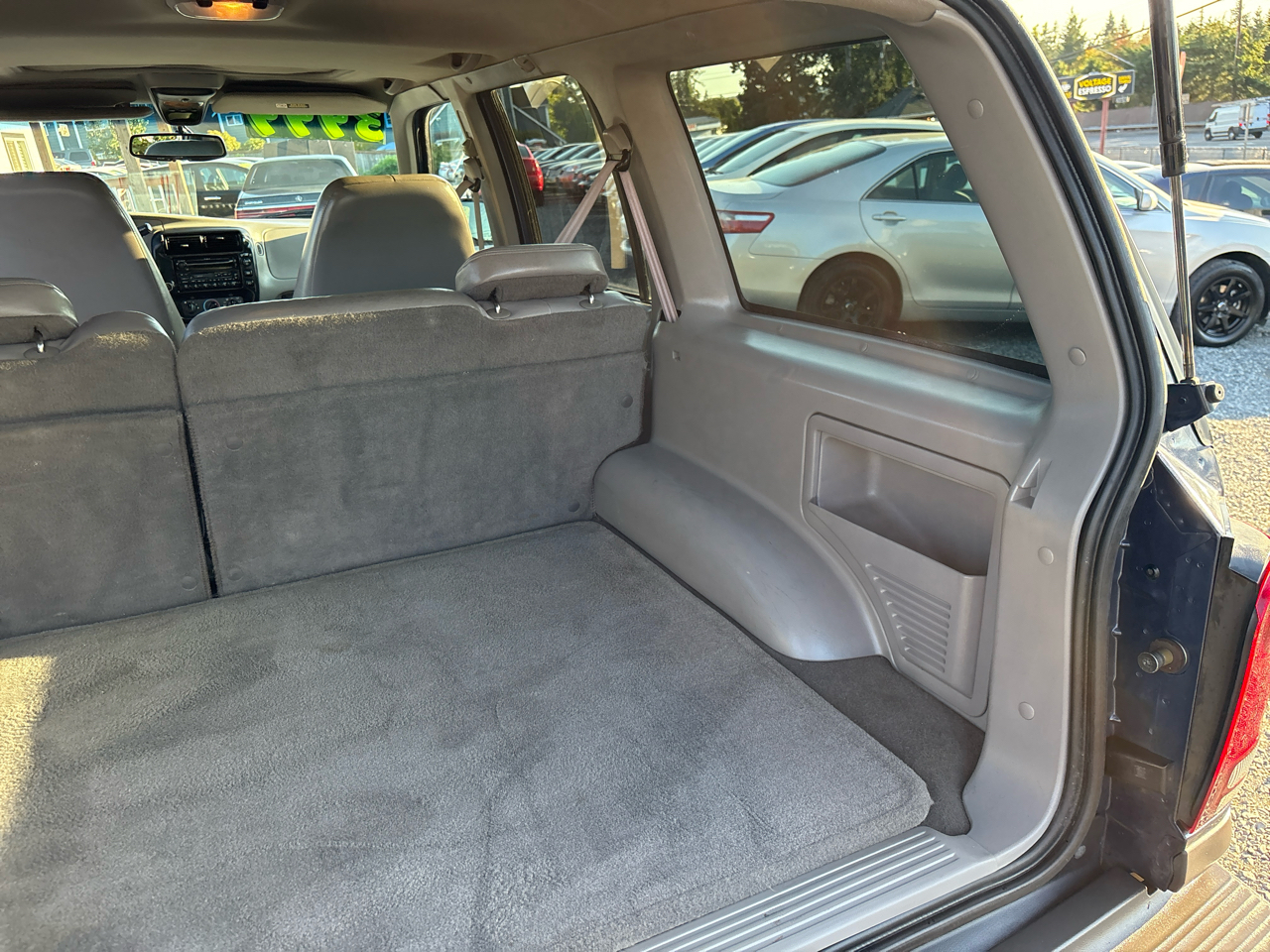 Ford Explorer XLT AWD 2000 Ford Explorer XLT AWD 2000