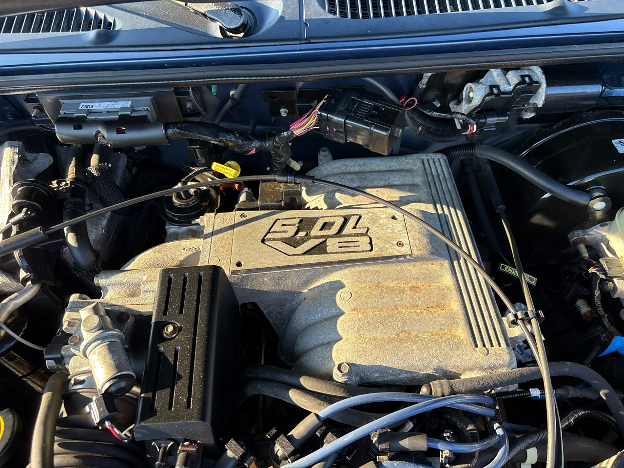 Ford Explorer XLT AWD 2000 Ford Explorer XLT AWD 2000