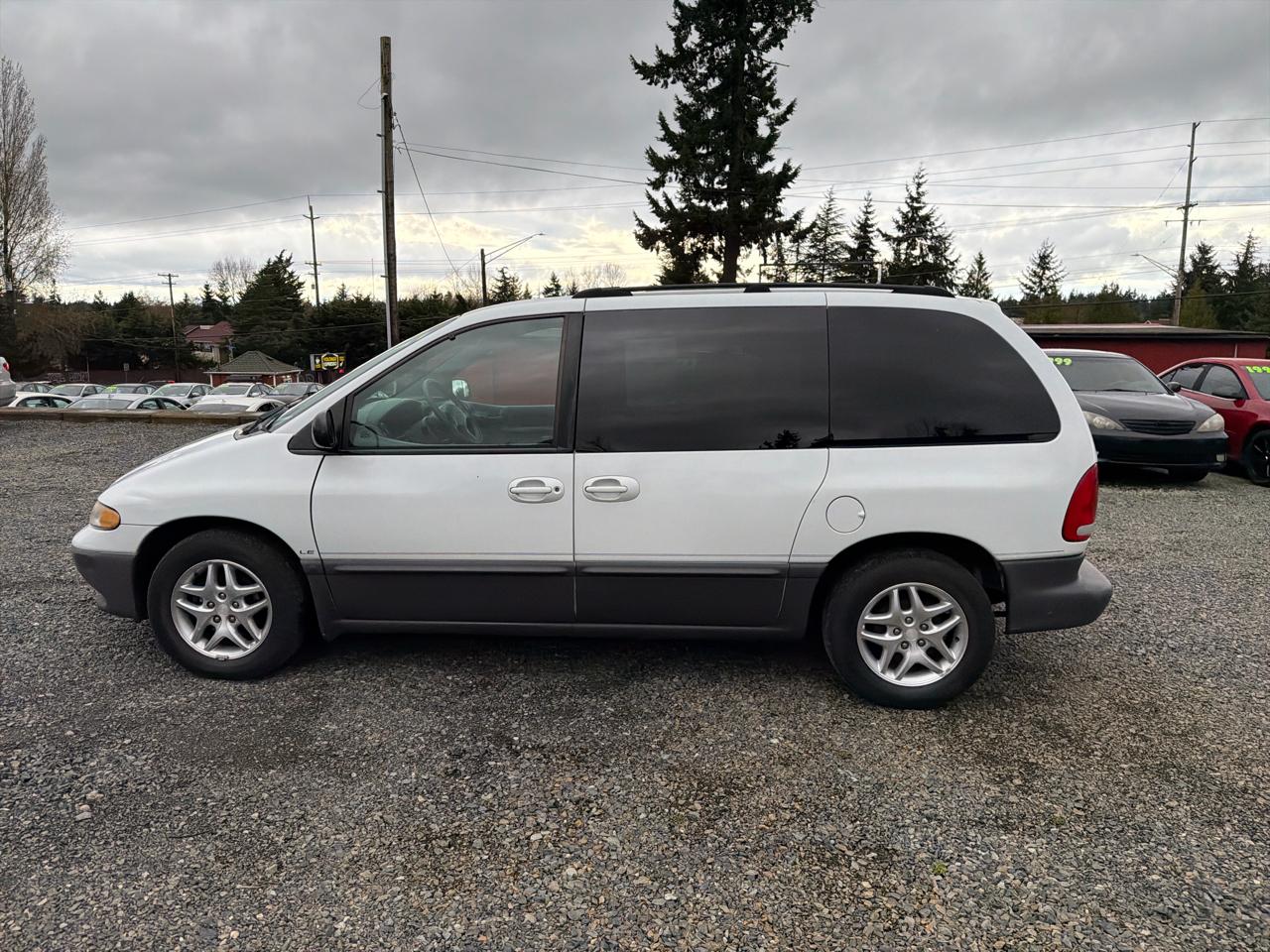 Dodge Caravan LE 1998