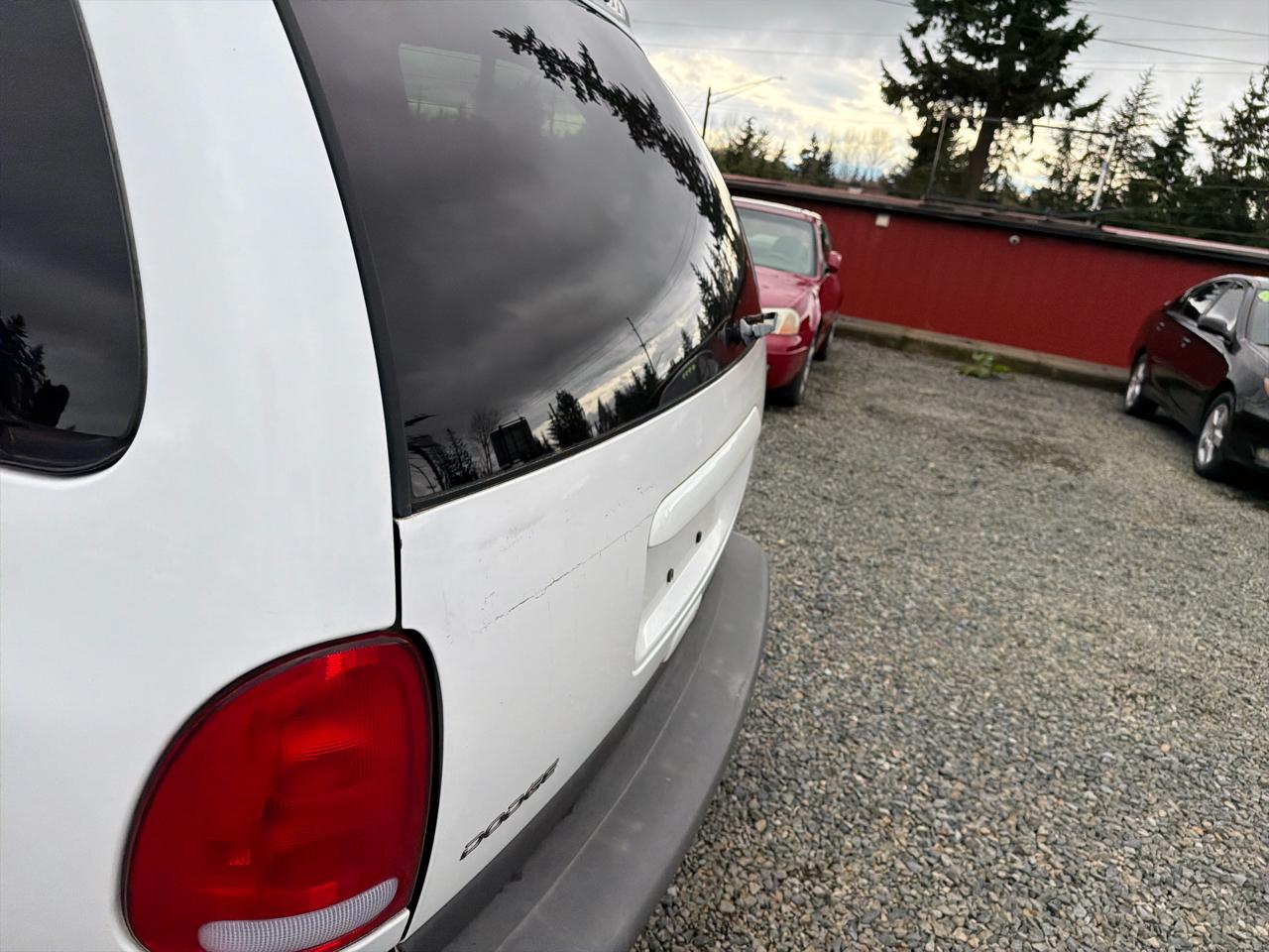 Dodge Caravan LE 1998