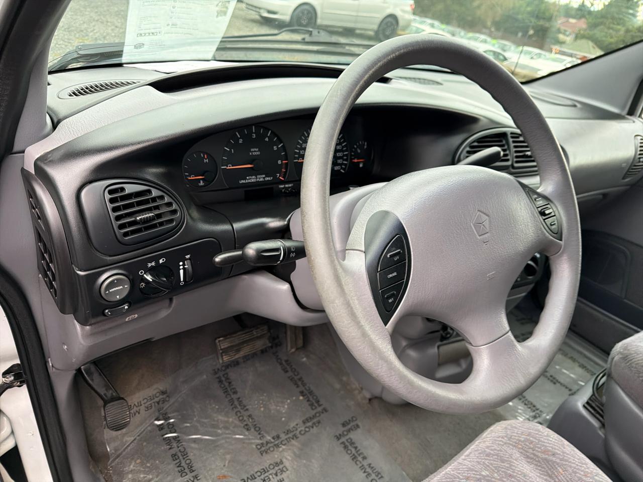 Dodge Caravan LE 1998