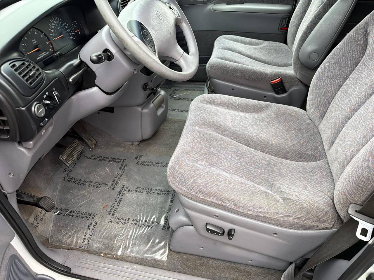 Dodge Caravan LE 1998