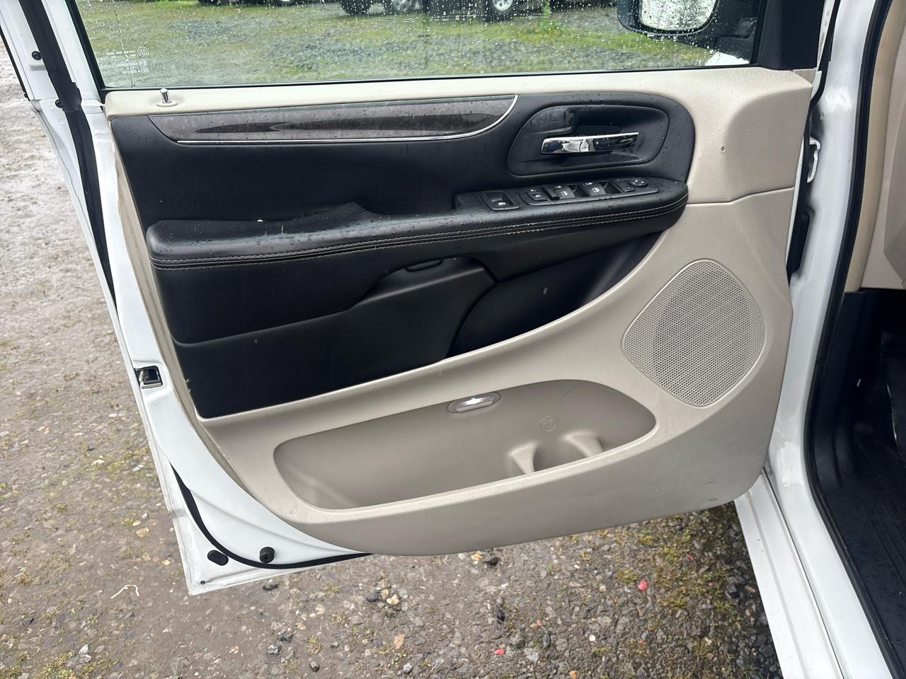 Chrysler Town & Country Touring 2014