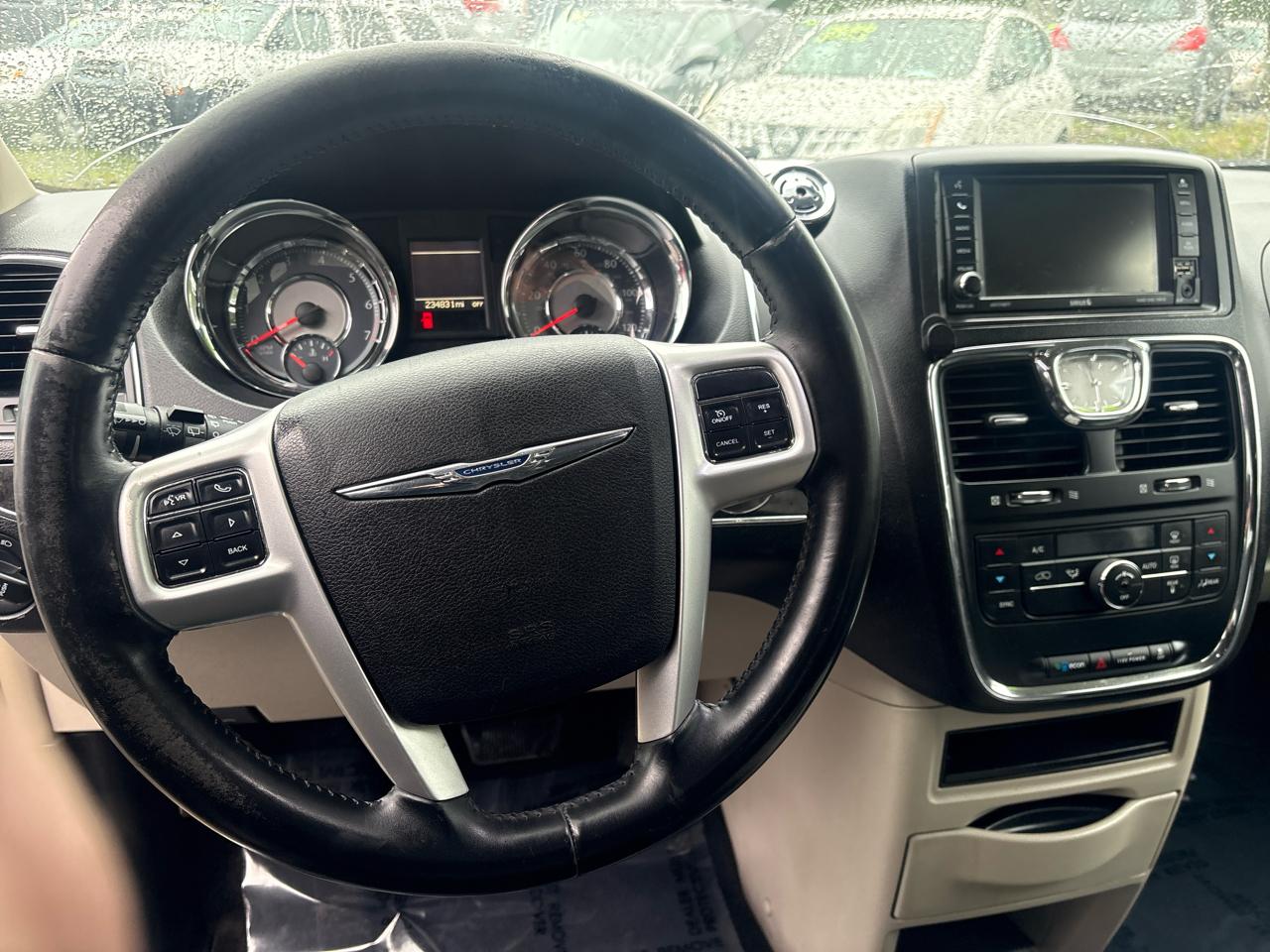 Chrysler Town & Country Touring 2014