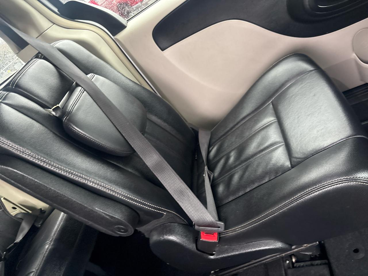 Chrysler Town & Country Touring 2014