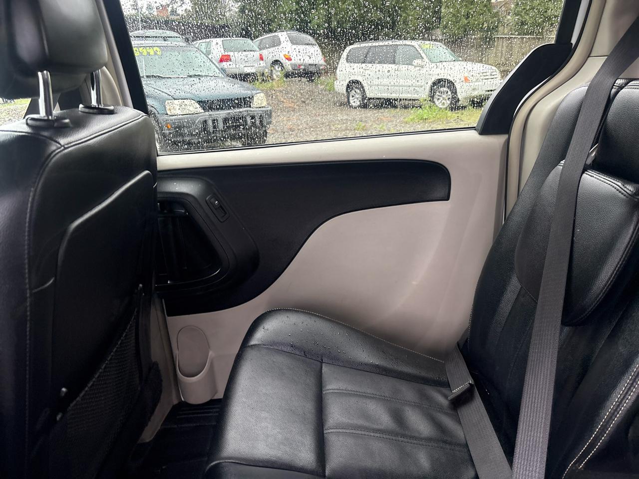 Chrysler Town & Country Touring 2014