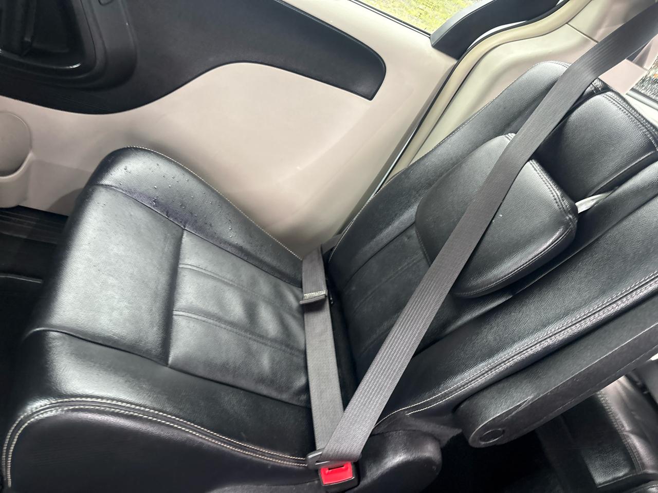 Chrysler Town & Country Touring 2014