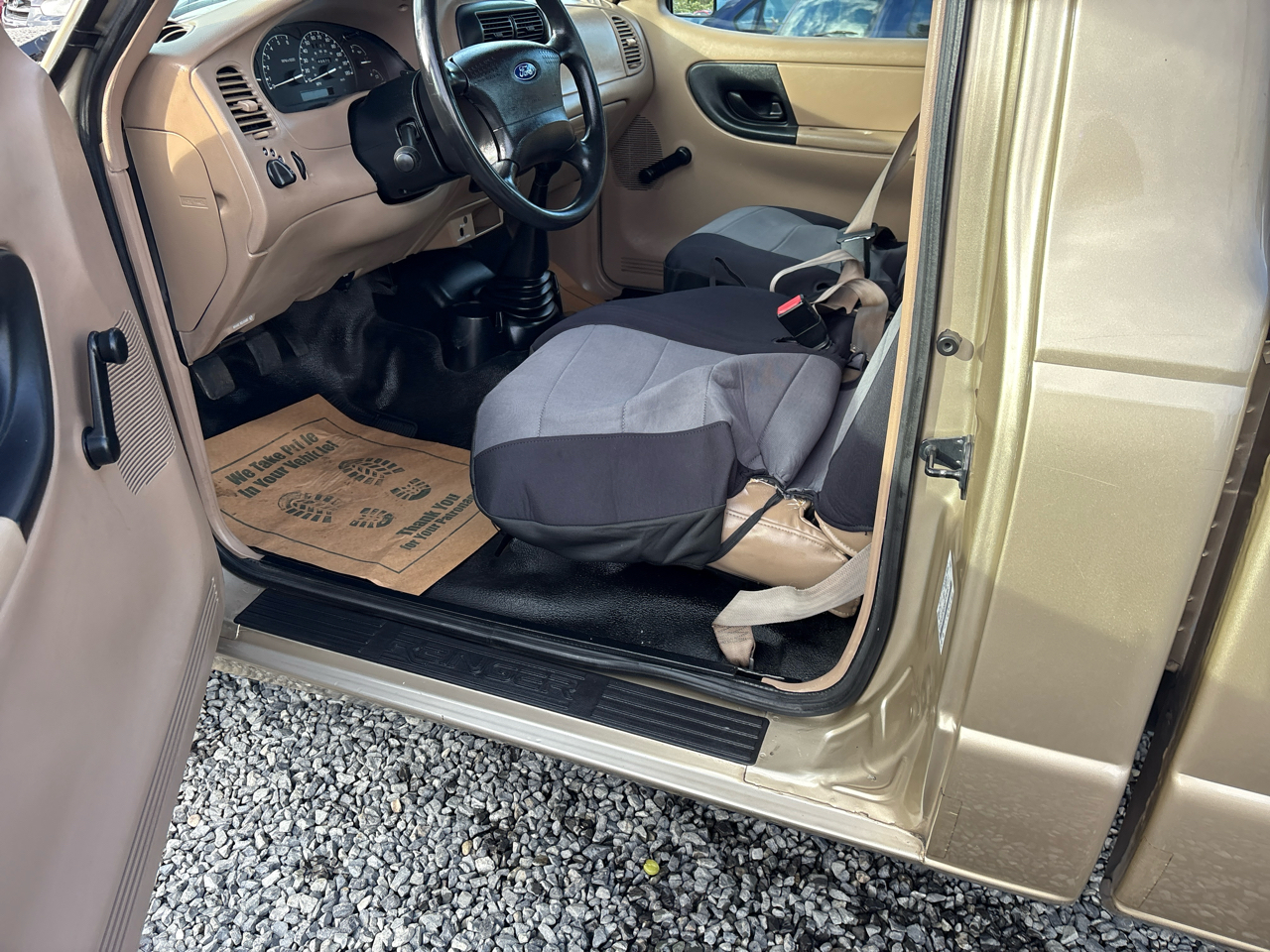 2002 Ford Ranger XL photo 8