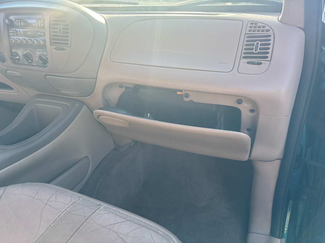 Ford Expedition XLT 4WD 1997 Ford Expedition XLT 4WD 1997