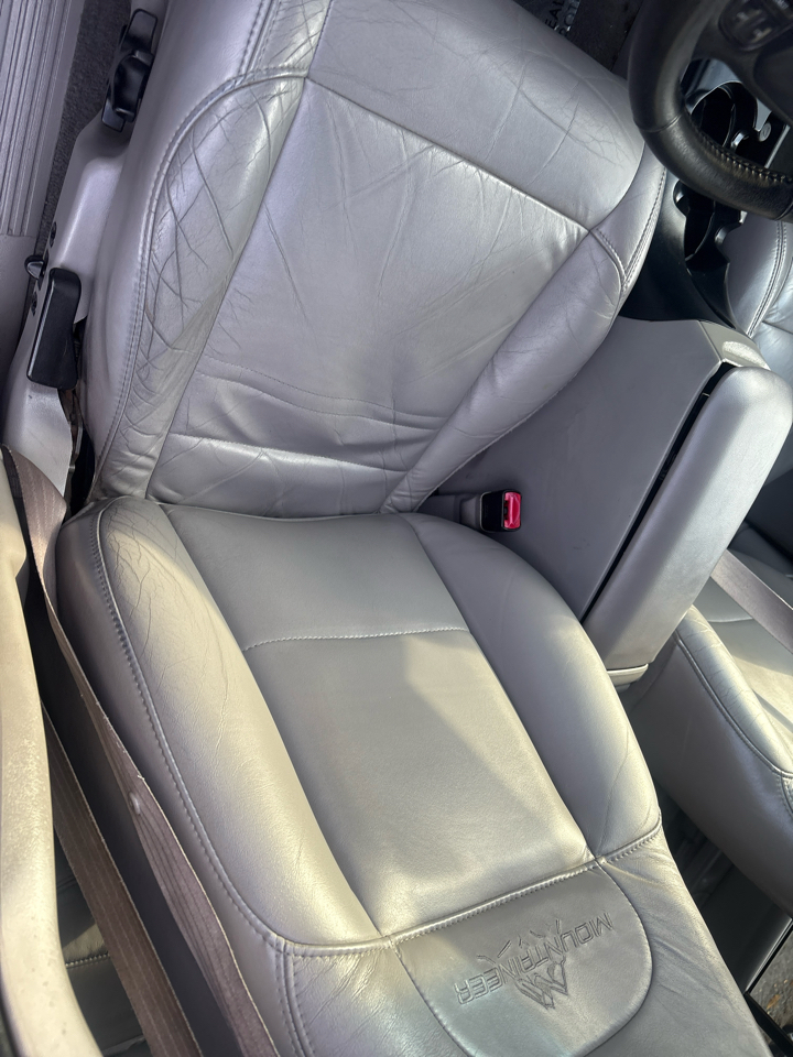 Mercury Mountaineer AWD 1999 Mercury Mountaineer AWD 1999