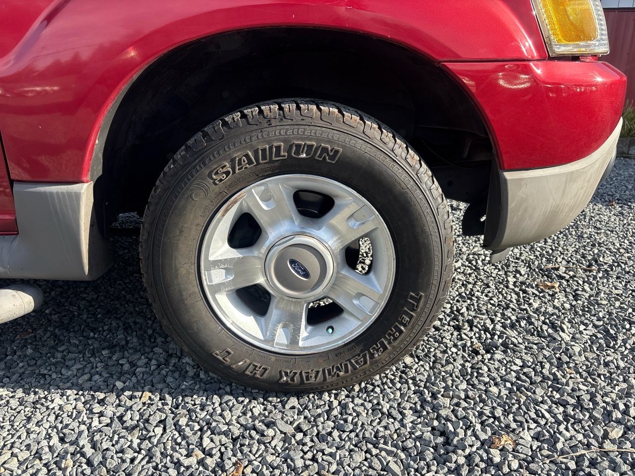 Ford Explorer Sport Trac 4WD 2001