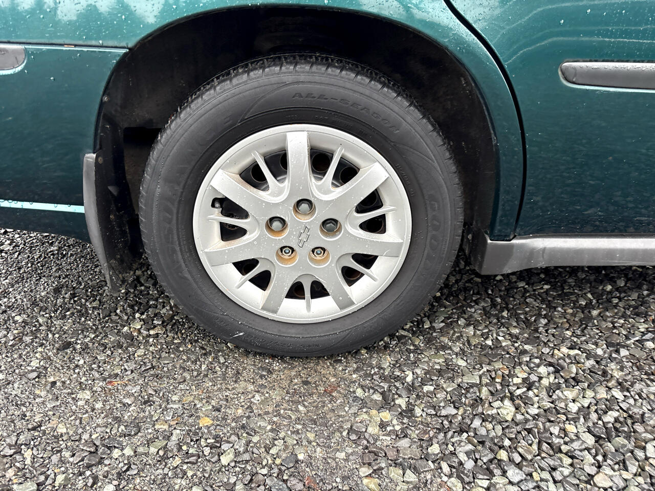 Chevrolet Impala Base 2000