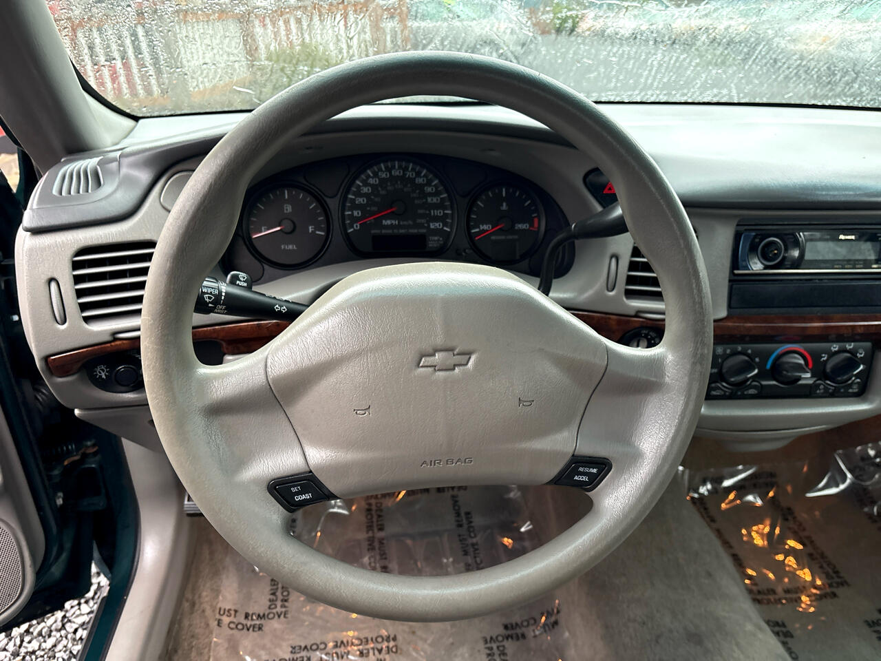 Chevrolet Impala Base 2000