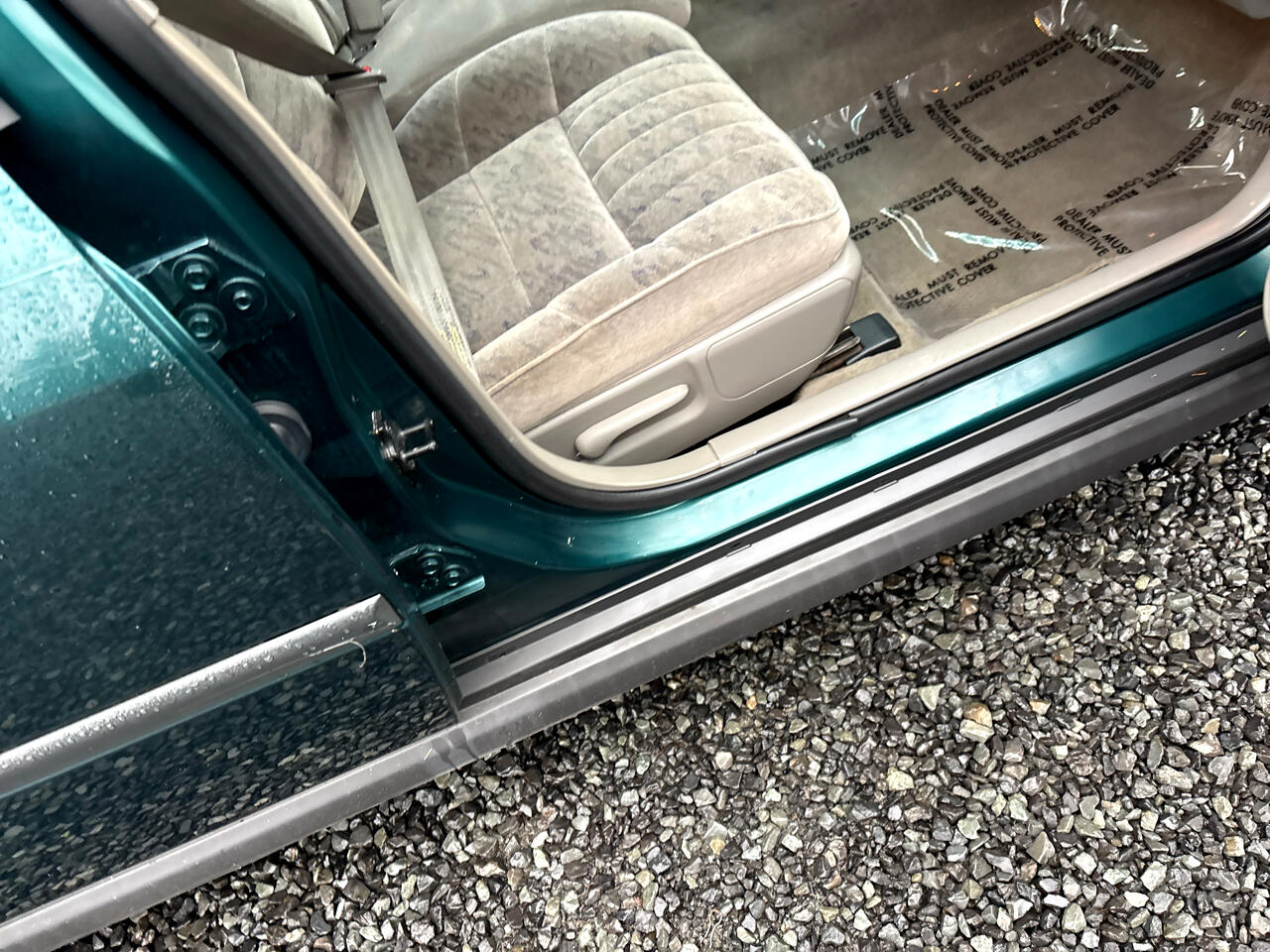 Chevrolet Impala Base 2000