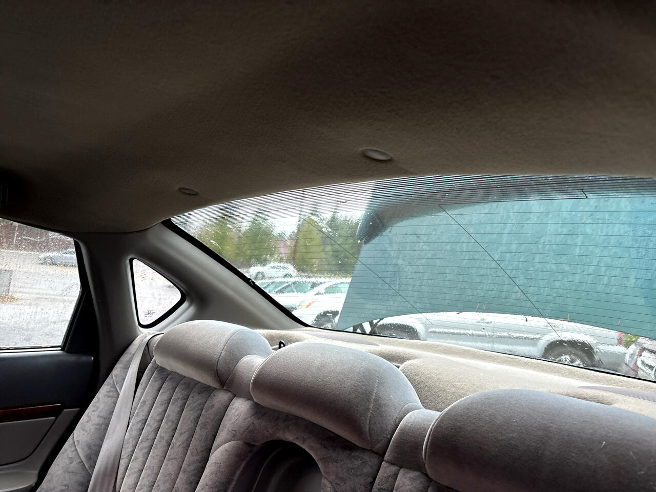 Chevrolet Impala Base 2000