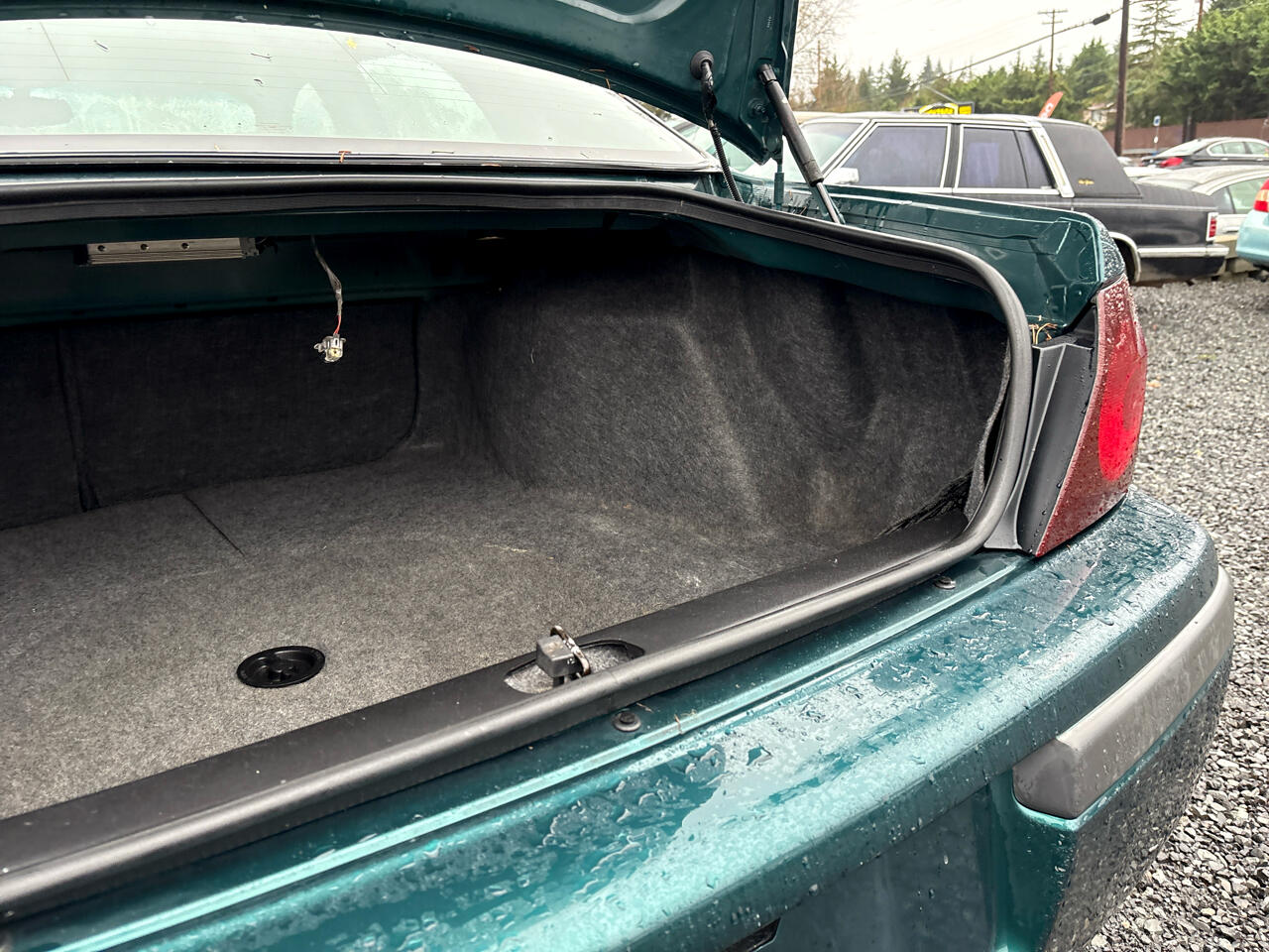 Chevrolet Impala Base 2000