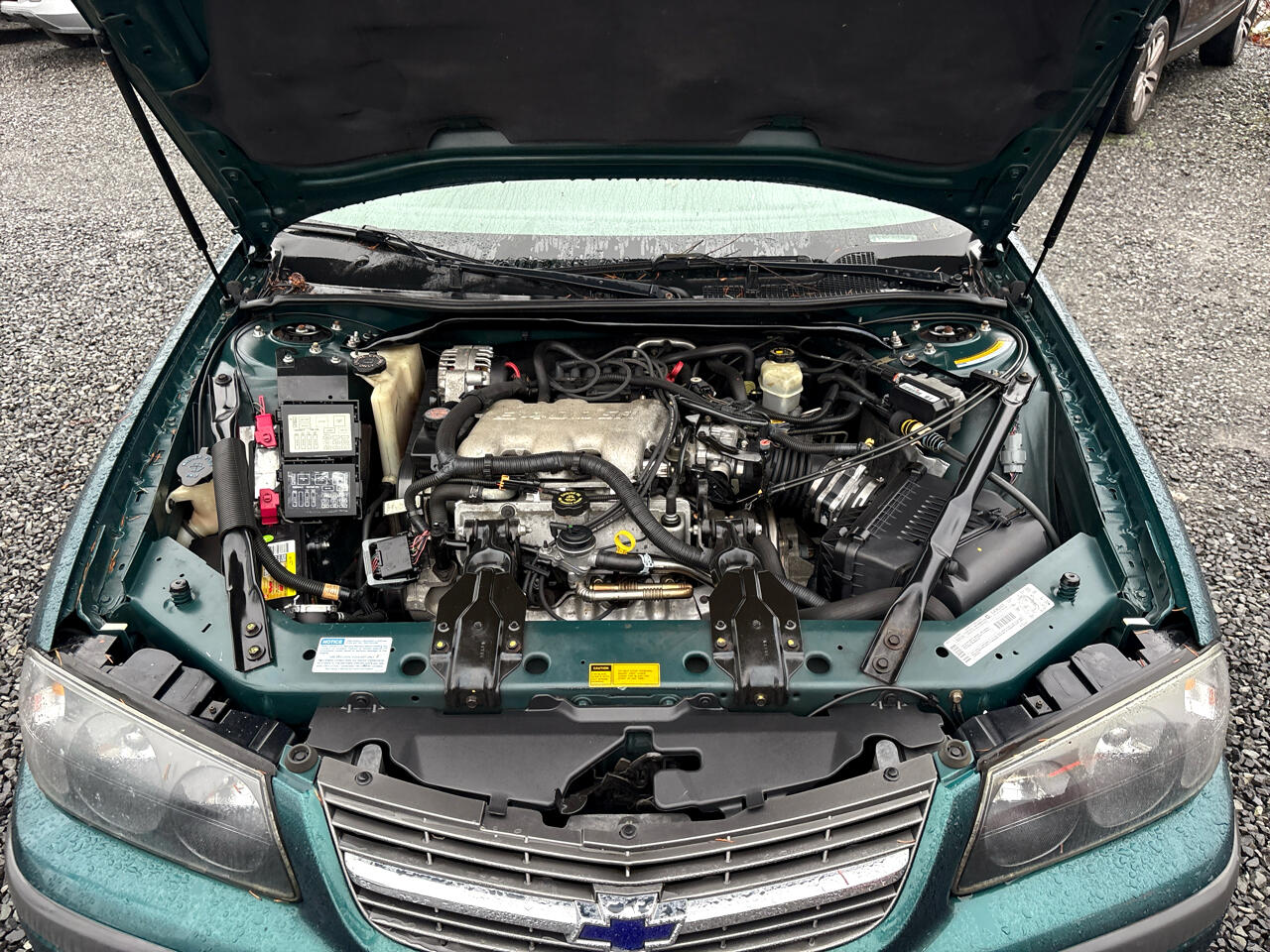 Chevrolet Impala Base 2000