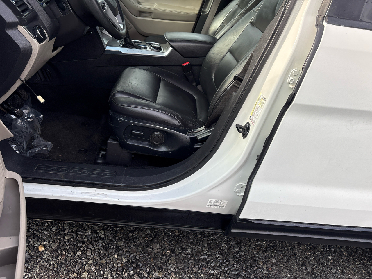 Ford Explorer Base 4WD 2012