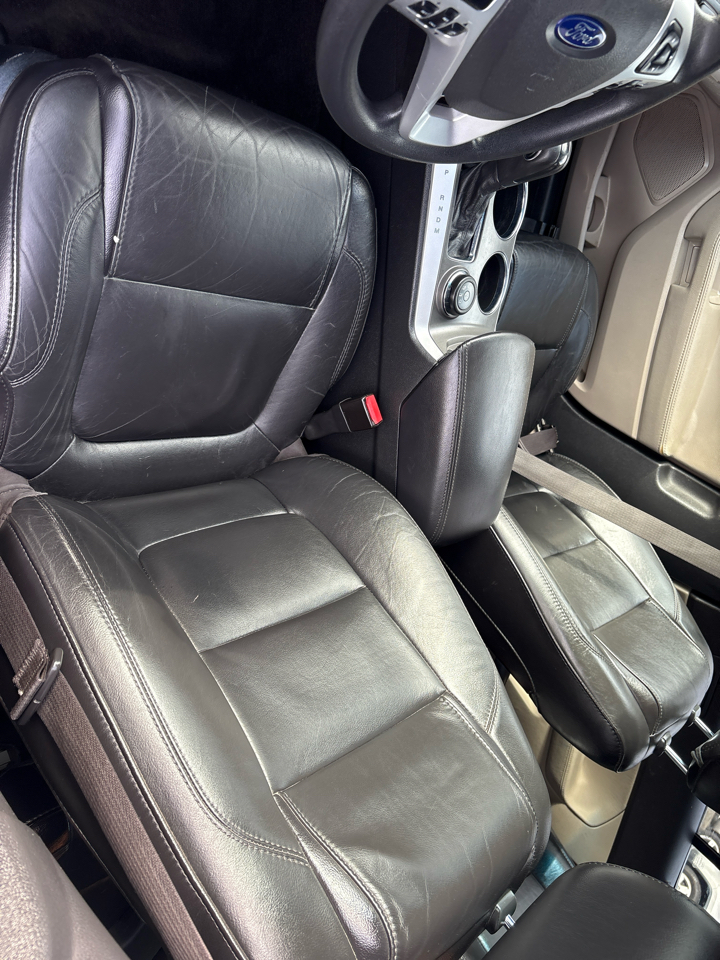 Ford Explorer Base 4WD 2012