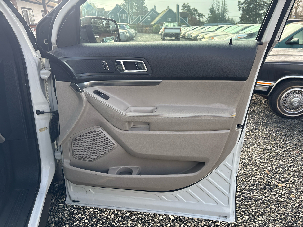 Ford Explorer Base 4WD 2012