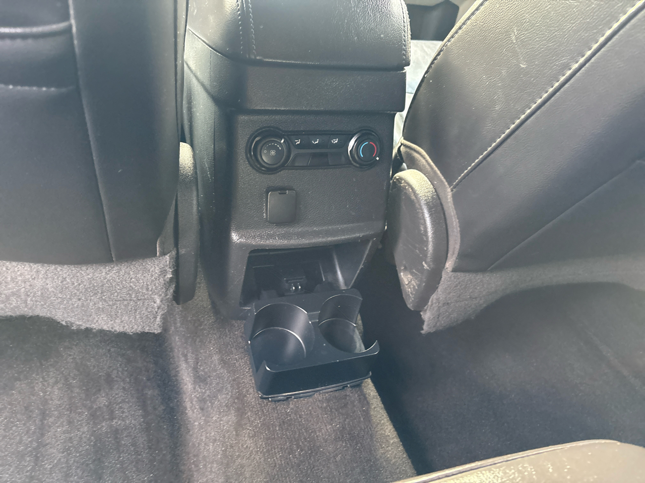 Ford Explorer Base 4WD 2012