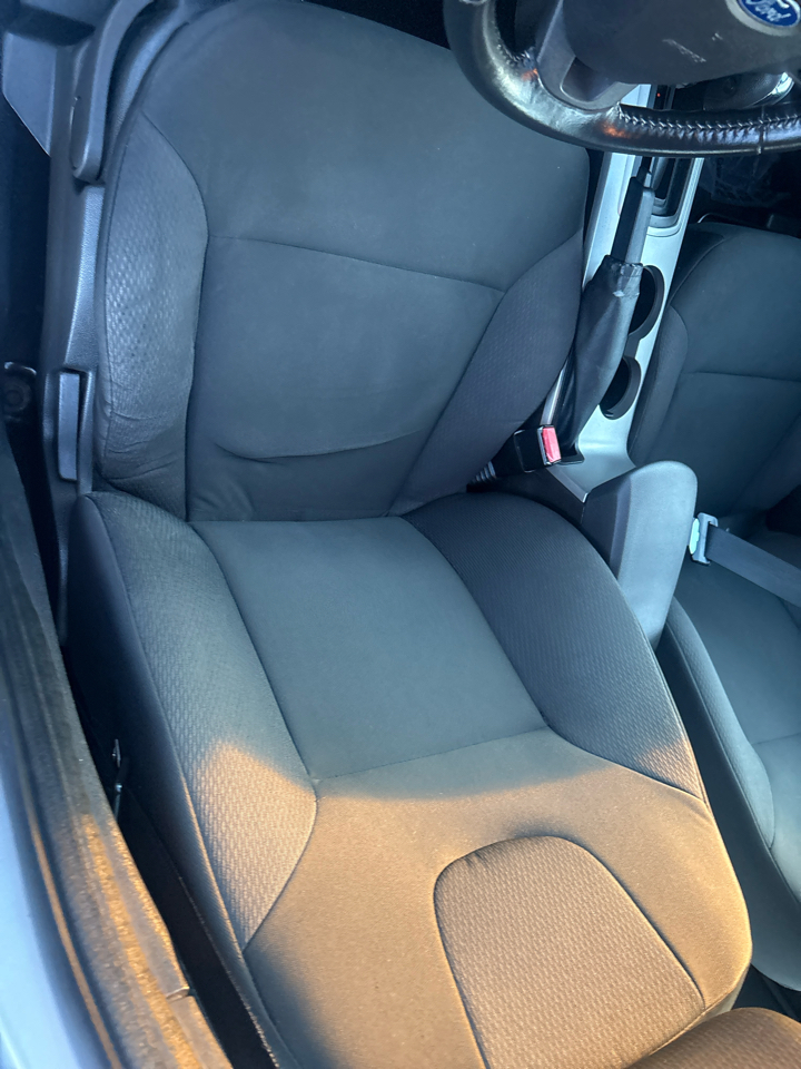 Ford Focus SE Sedan 2008