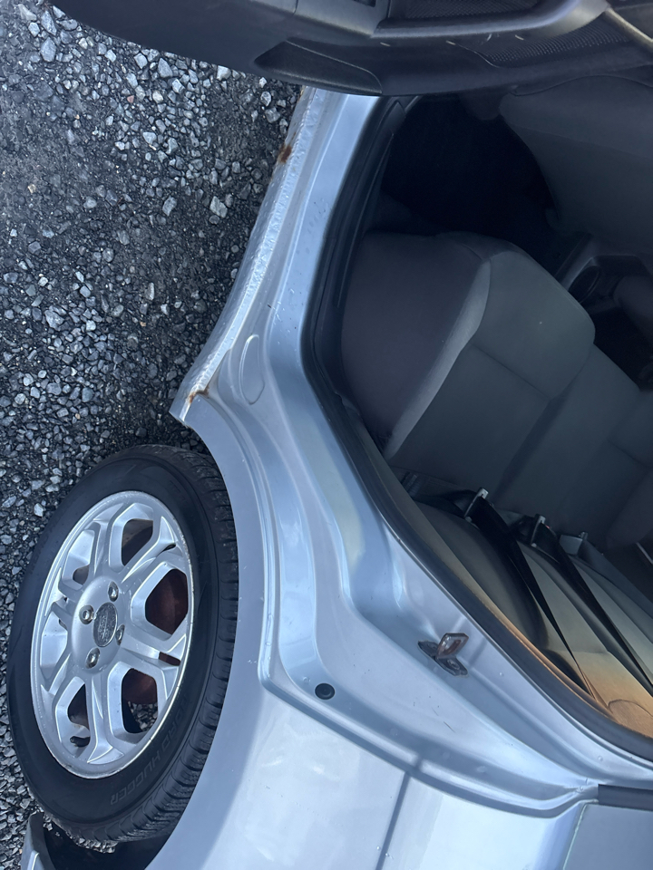 Ford Focus SE Sedan 2008