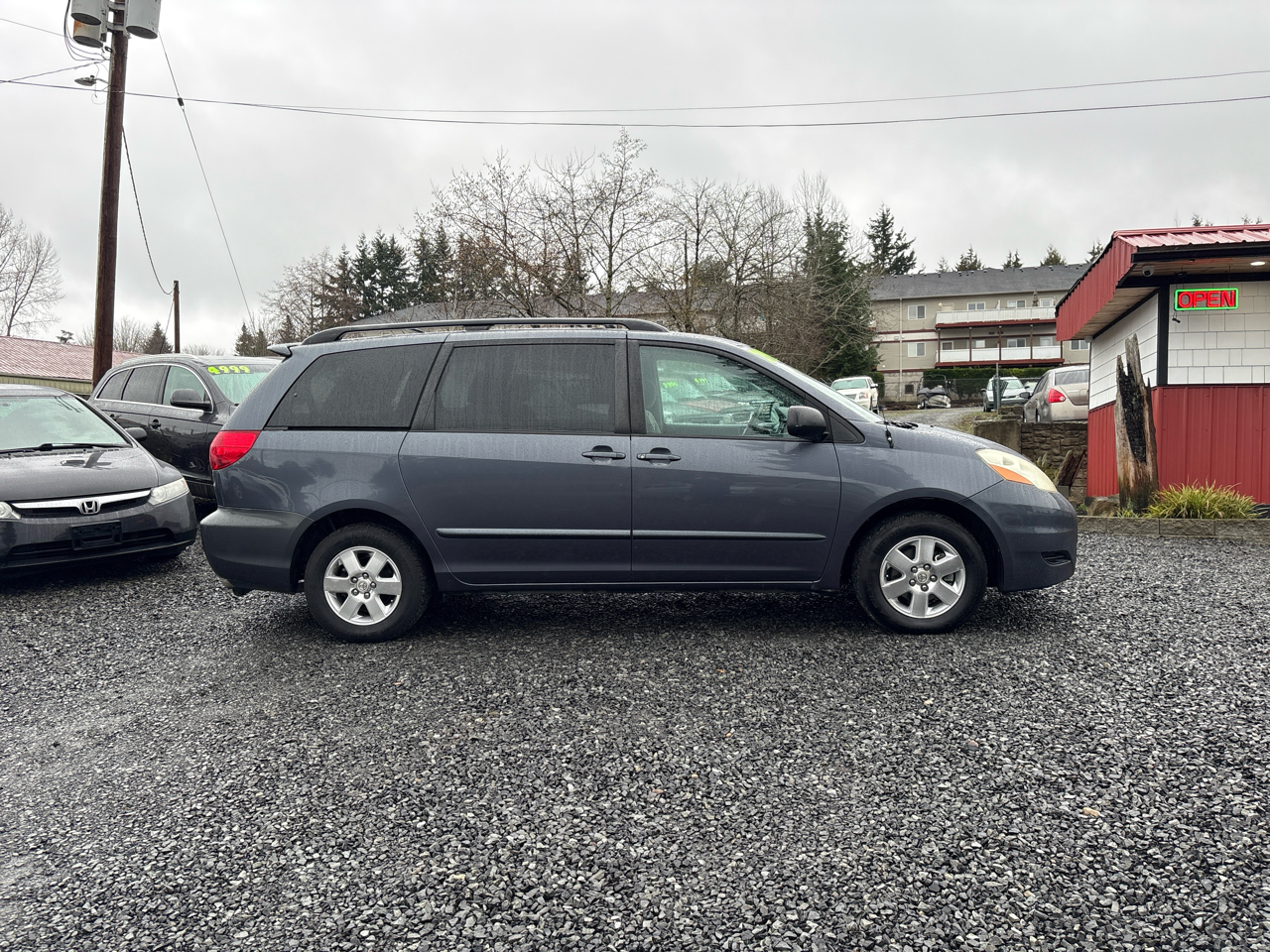 Toyota Sienna LE 7-Passenger 2006