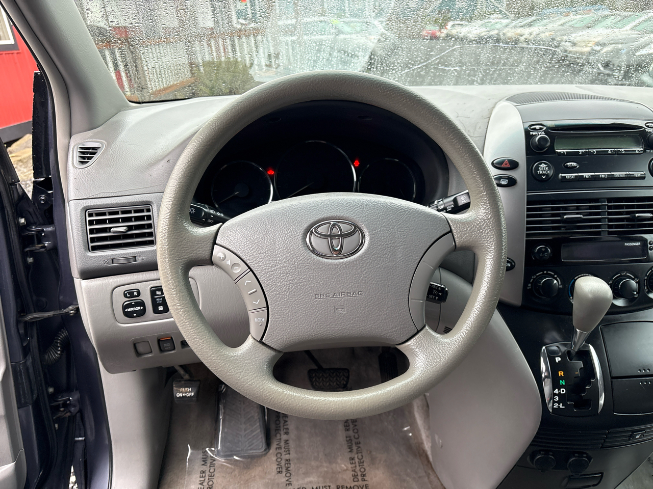 Toyota Sienna LE 7-Passenger 2006