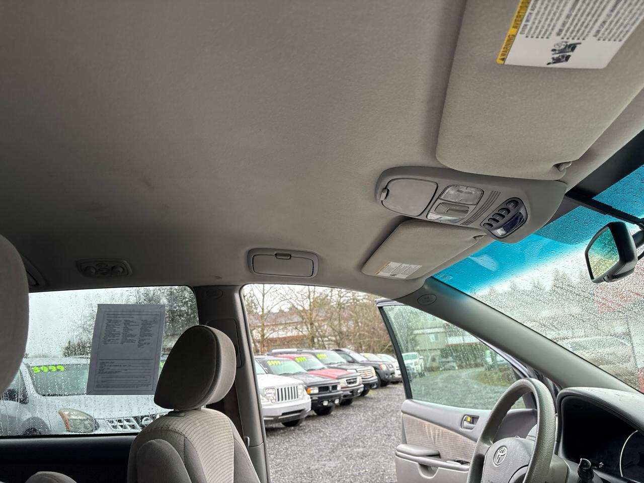 Toyota Sienna LE 7-Passenger 2006